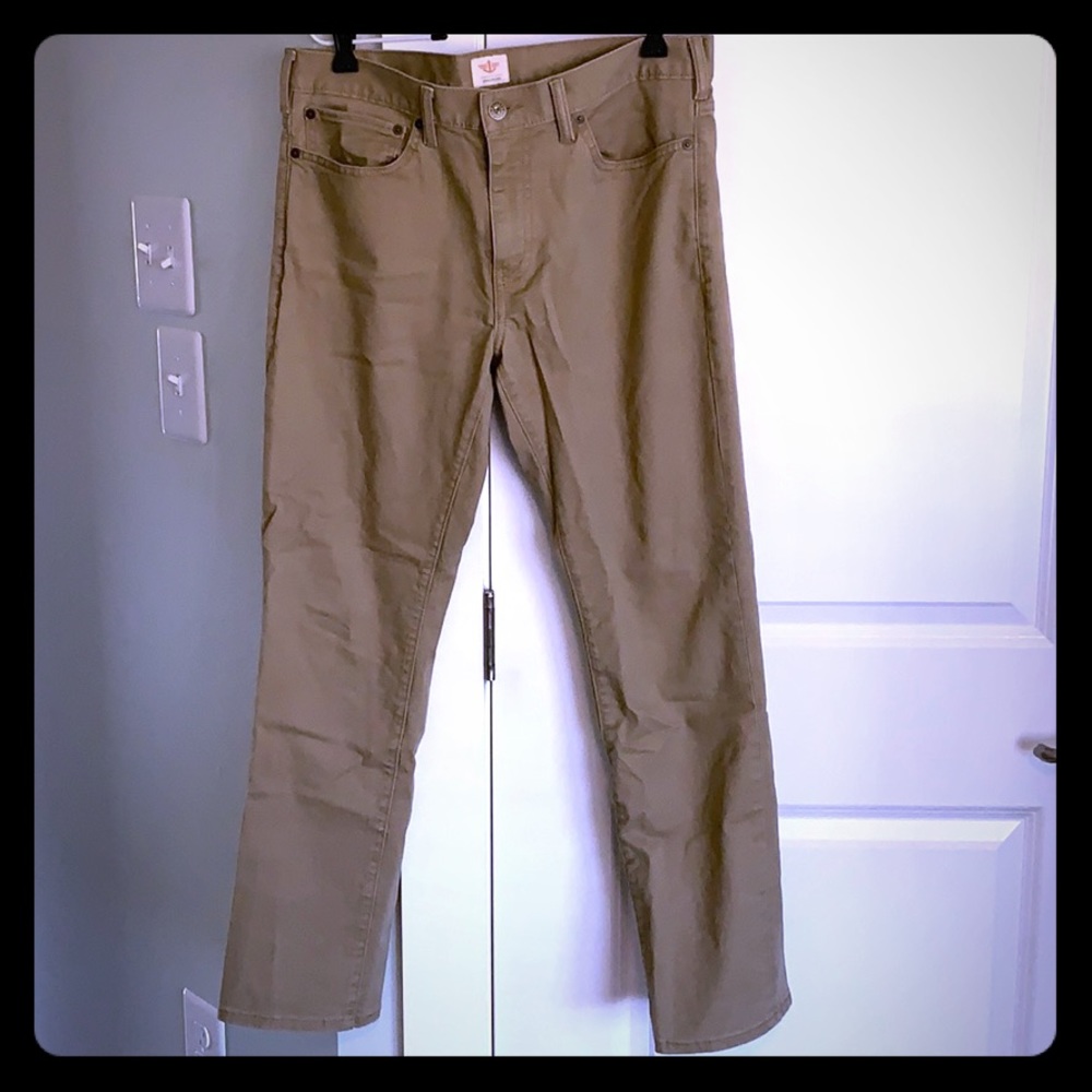 Docker’s Slim Fit Khaki’s, 33x30